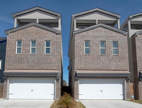 New Home Near Downtown Med Center - Sleeps 14, A